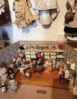 Abbildung 2: (Putzmacherin)