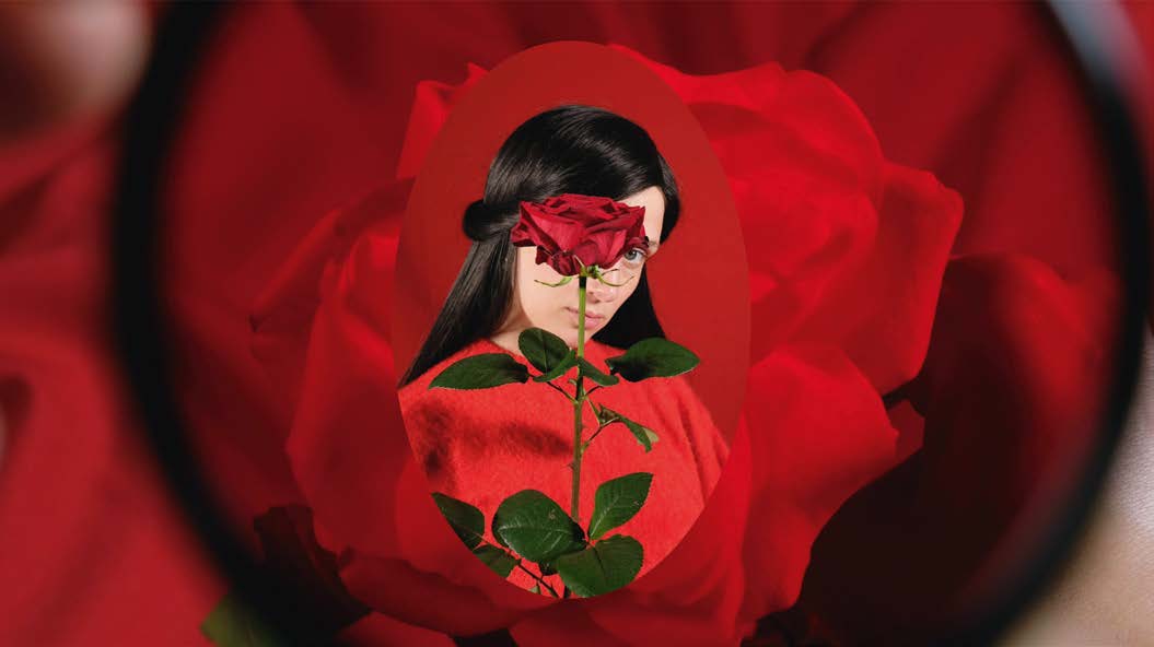 Rose mit Maedchen